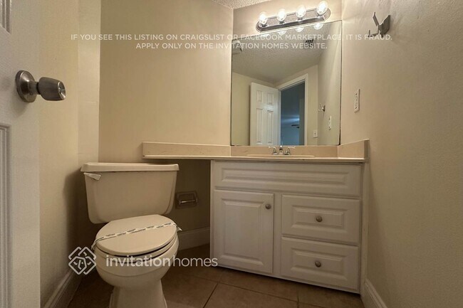 Building Photo - 13857 SW 103rd Ln