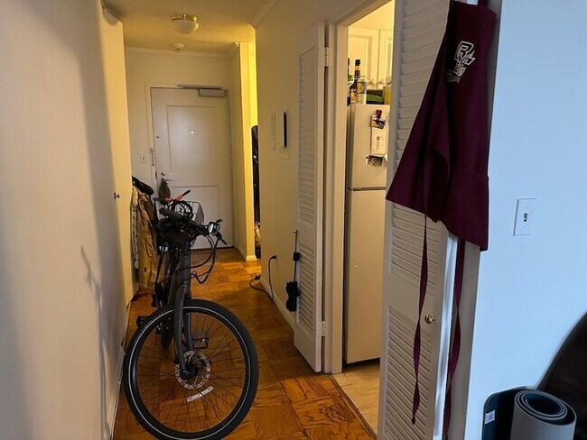 Building Photo - 6 Whittier Pl