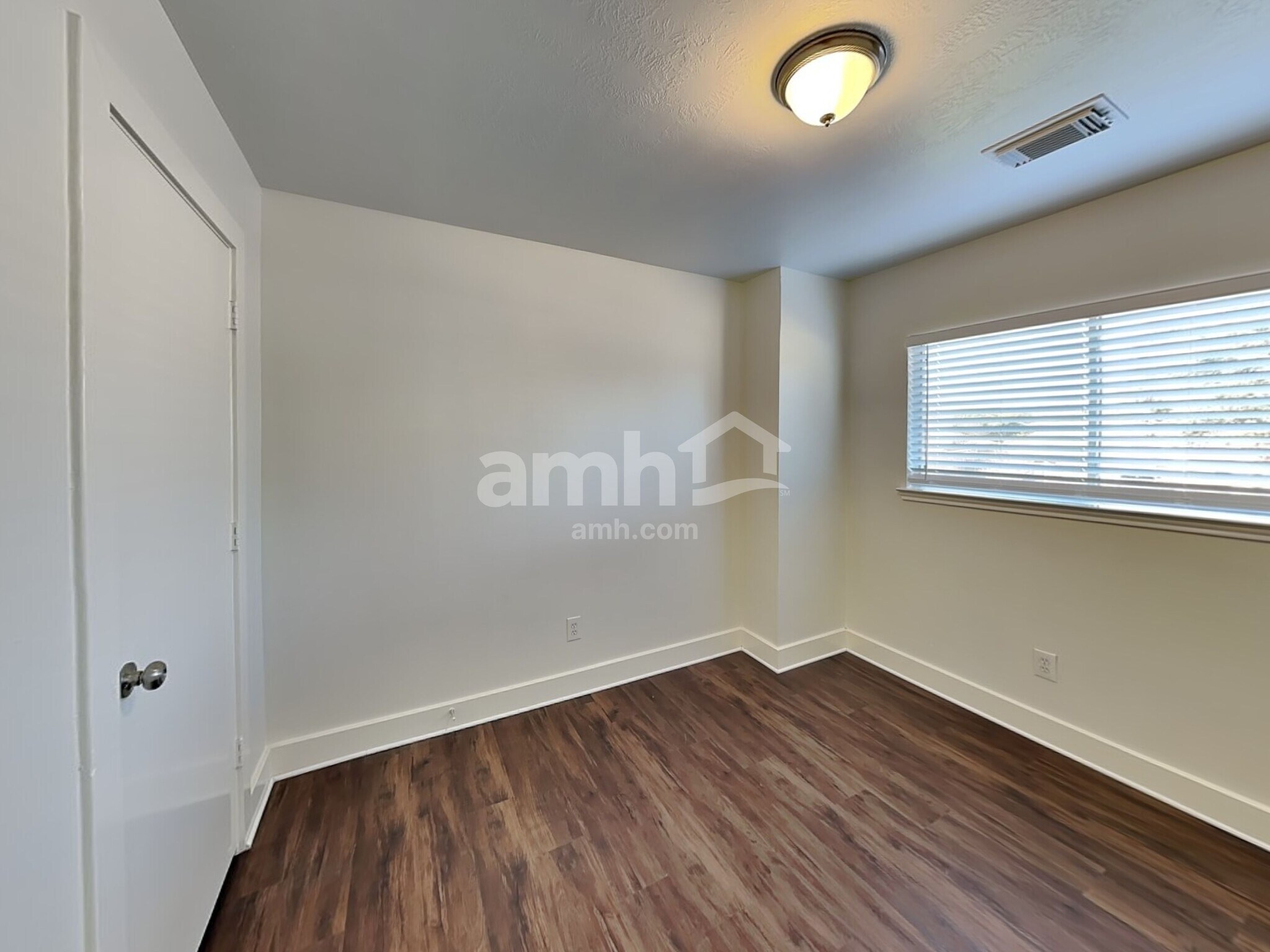 Building Photo - 5011 Westfield Village Dr