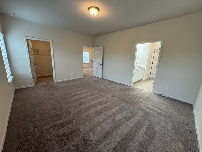 Building Photo - Newer 3/2.5 House in Armuchee- $2,200