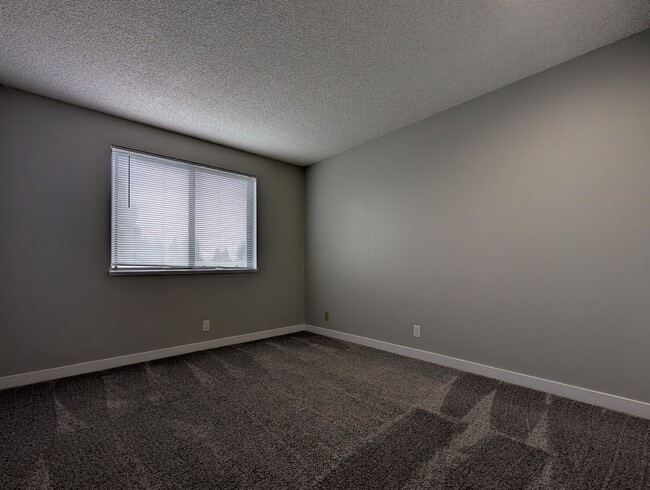 Building Photo - Beautiful Updated 3-Bed, 2-Bath Home In Thurston Area!