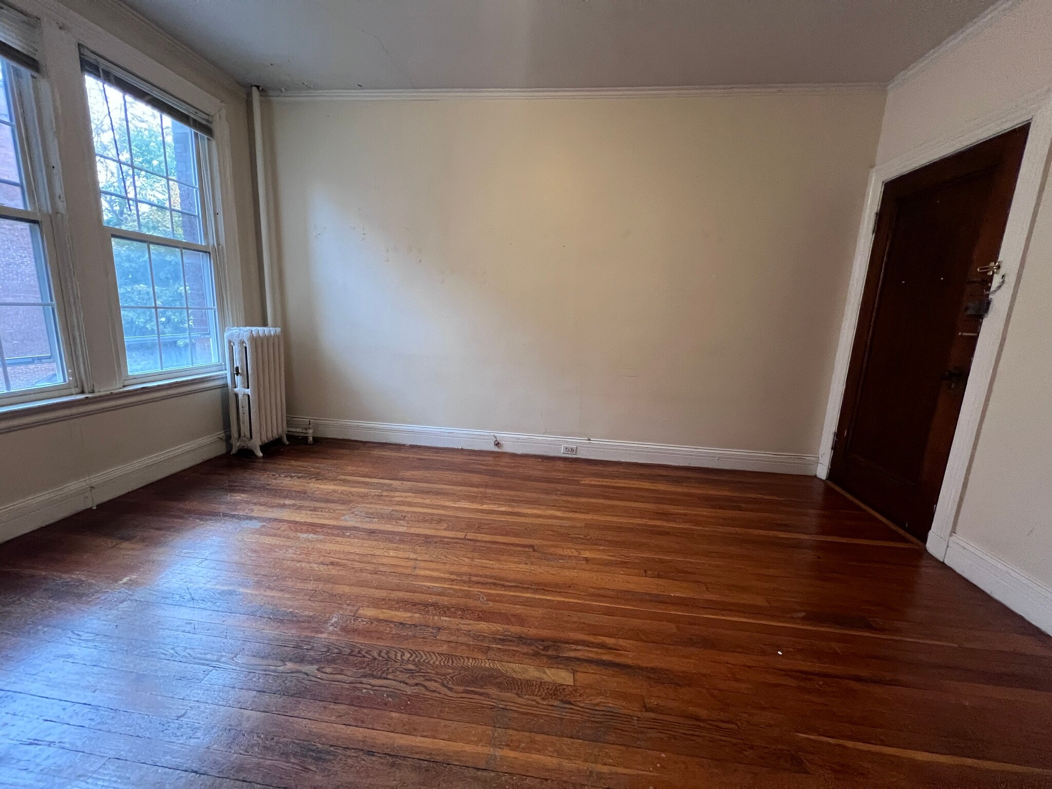 Building Photo - 18 Glenville Ave