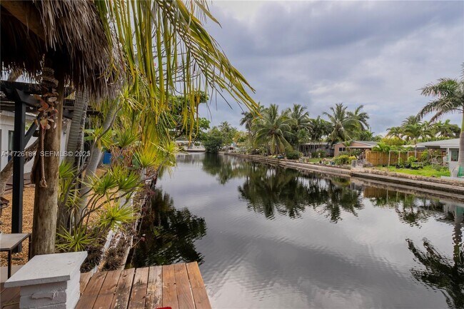 Building Photo - 1174 Garfield St