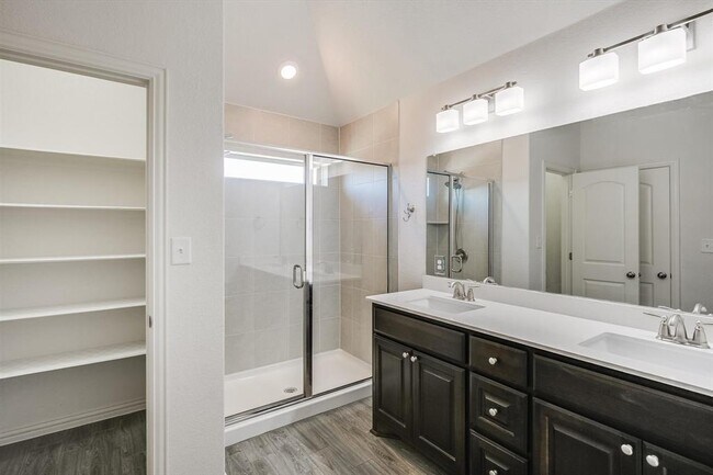 Building Photo - 3316 Amerigo Pl