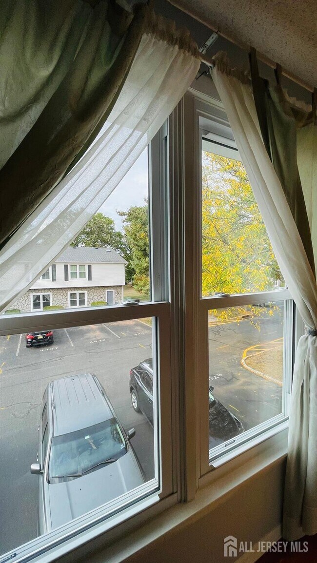 Building Photo - 4702 Hana Rd