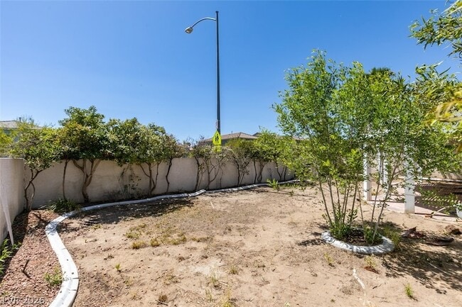 Building Photo - 8825 Fall Green Dr