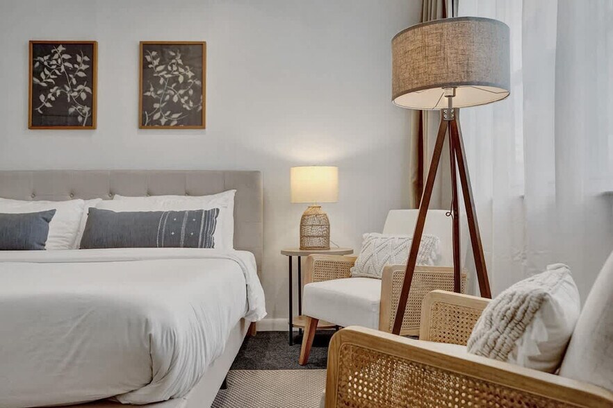 Building Photo - 851 N Surf Rd