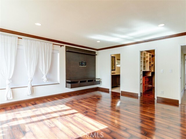 Building Photo - 834 15th St