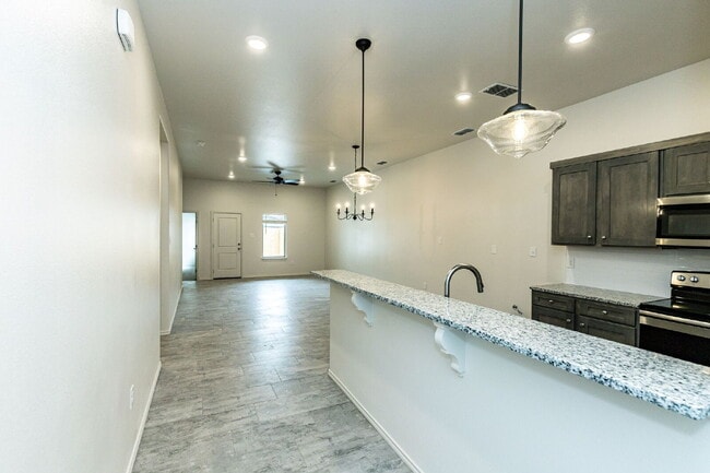 Building Photo - "Charming 2-Bed, 2-Bath Oasis with 1,227 Sq Ft of Comfort in Wolfforth!"