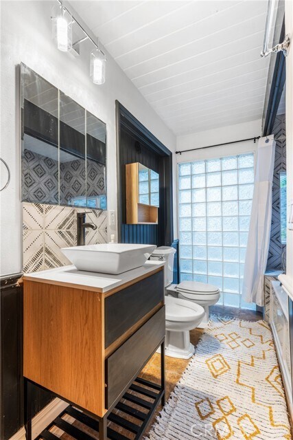 Building Photo - 2371 Spring Oak Dr