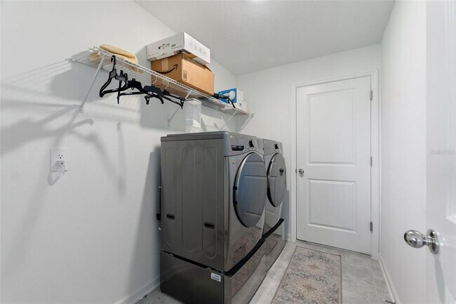 Building Photo - 656 Daring Dr