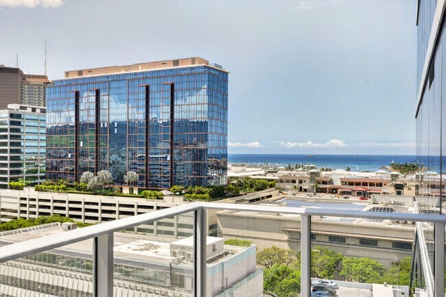 Building Photo - 629 Keeaumoku Street - Azure Ala Moana #1303