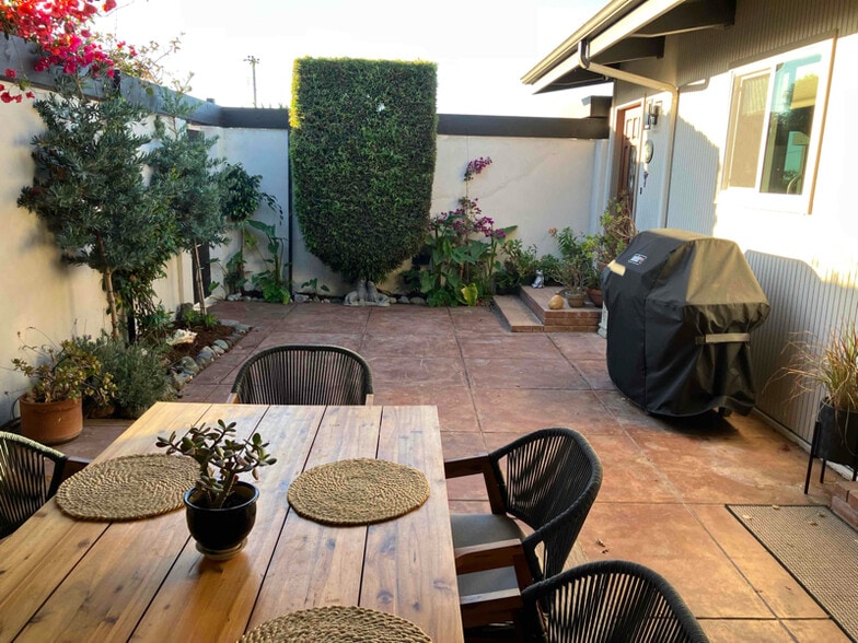 Building Photo - 705 Center Ct