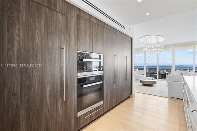 Building Photo - 400 Alton Rd