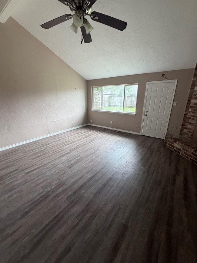 Building Photo - 11811 Spruce Mountain Dr