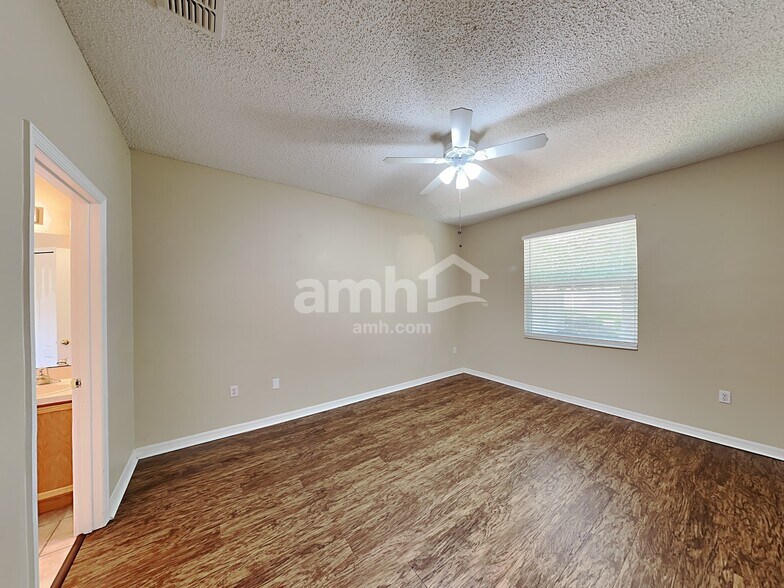 Building Photo - 9955 Shadow Creek Dr