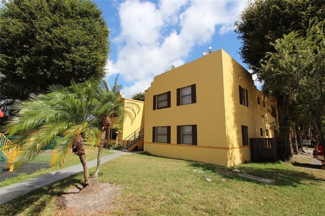 Building Photo - 656 NW 114th Ave