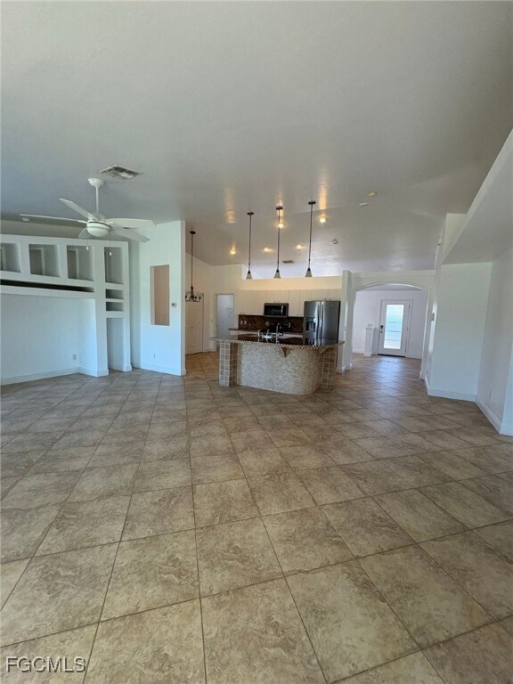 Building Photo - 1502 SW 20th Ave