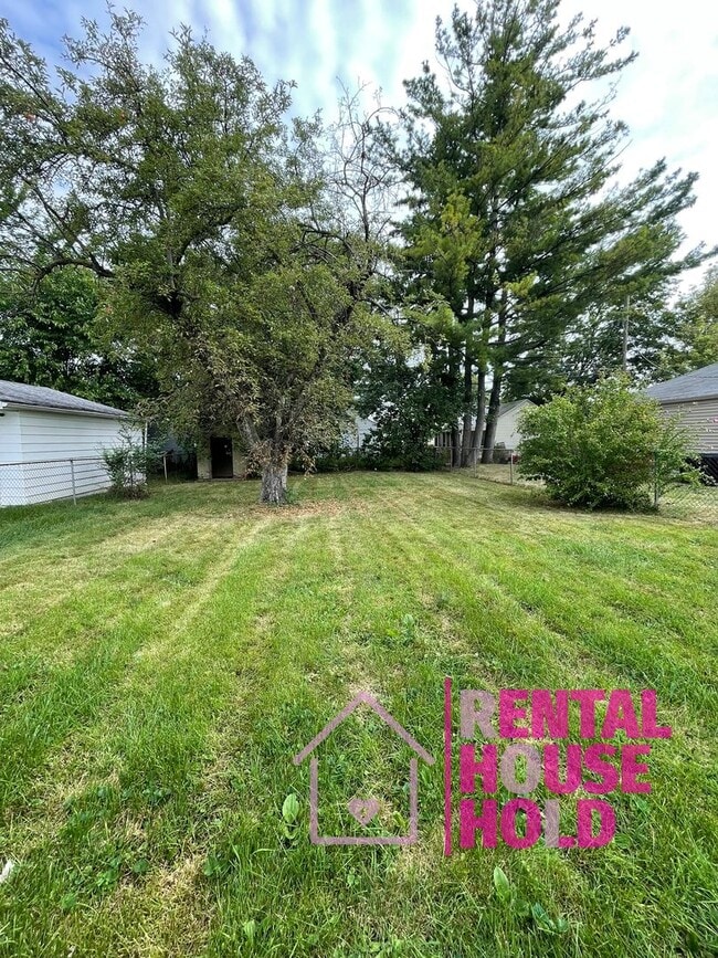 Building Photo - 3-Bedroom 1-Bath Single Family Home Locate...