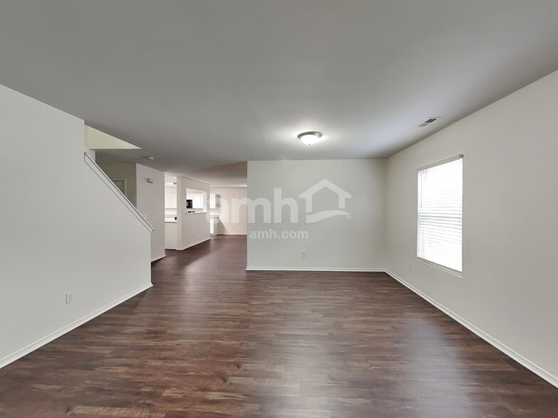 Building Photo - 3837 Larkhaven Village Dr