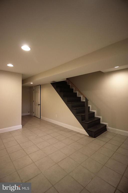 Building Photo - 1008 Parksley Ave