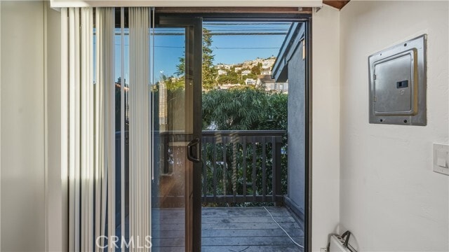 Building Photo - 2101 Glenneyre St