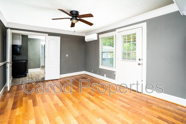 Building Photo - 136 Powder St SW