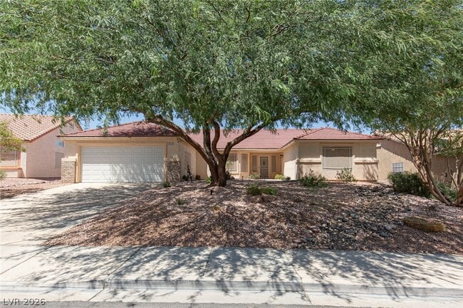 Building Photo - 327 Perry Ellis Dr