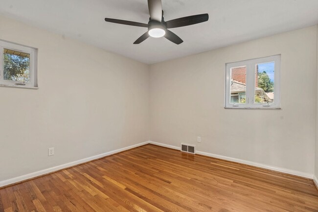 Building Photo - Beautifully Renovated 4 Bed/ 2 Bath with 2 Car Garage