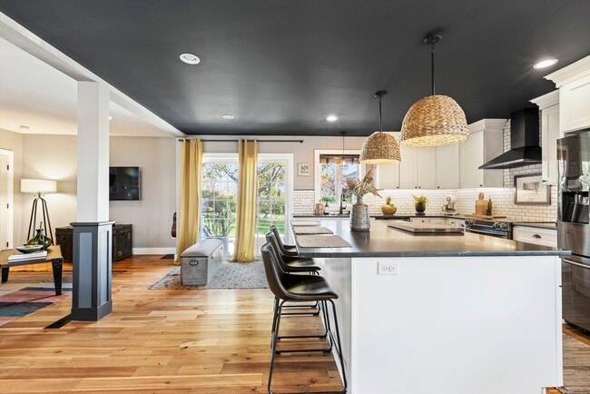 Building Photo - 119 Sycamore St