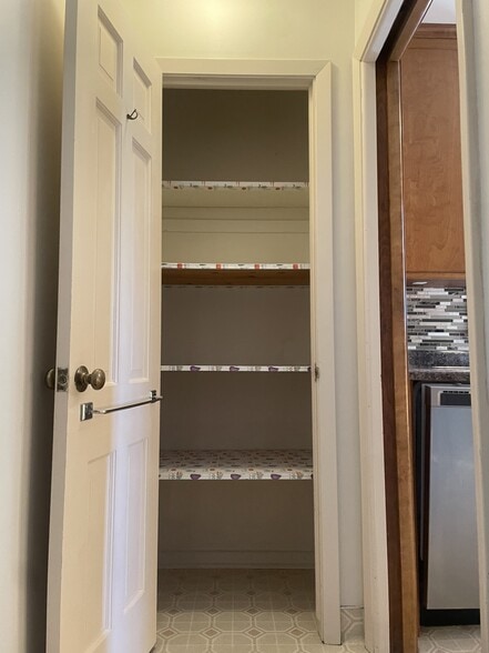 Building Photo - 6231 France Ave S