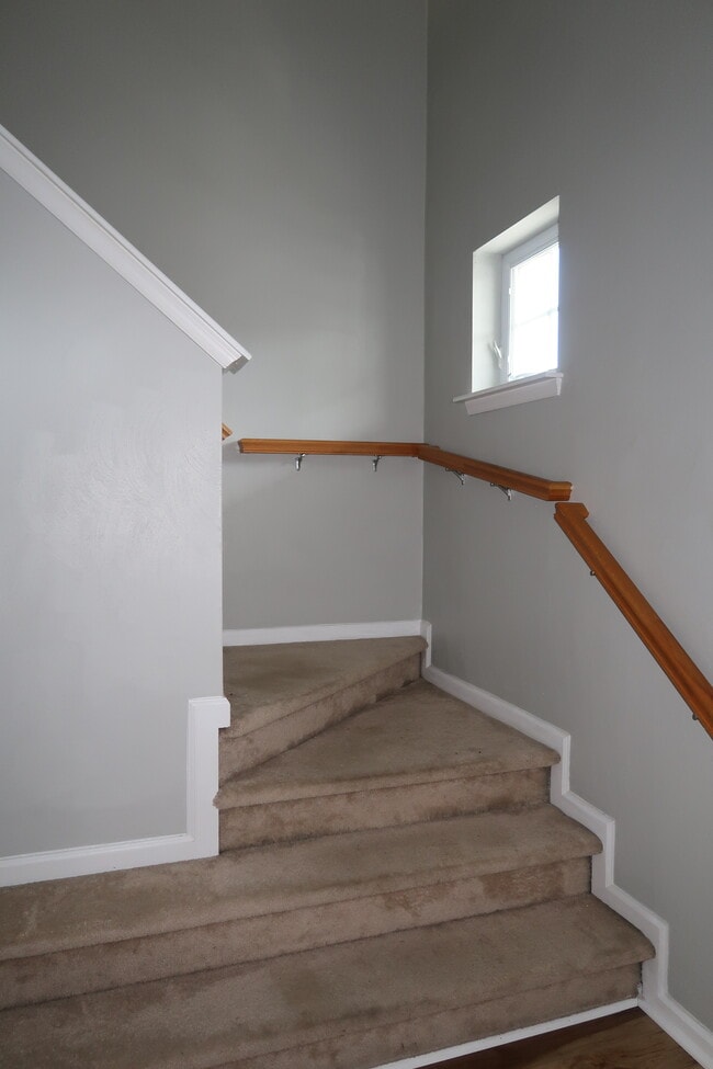 Building Photo - 5816 Reon Ct