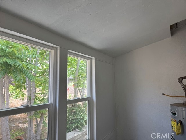 Building Photo - 10324 Hillhaven Ave