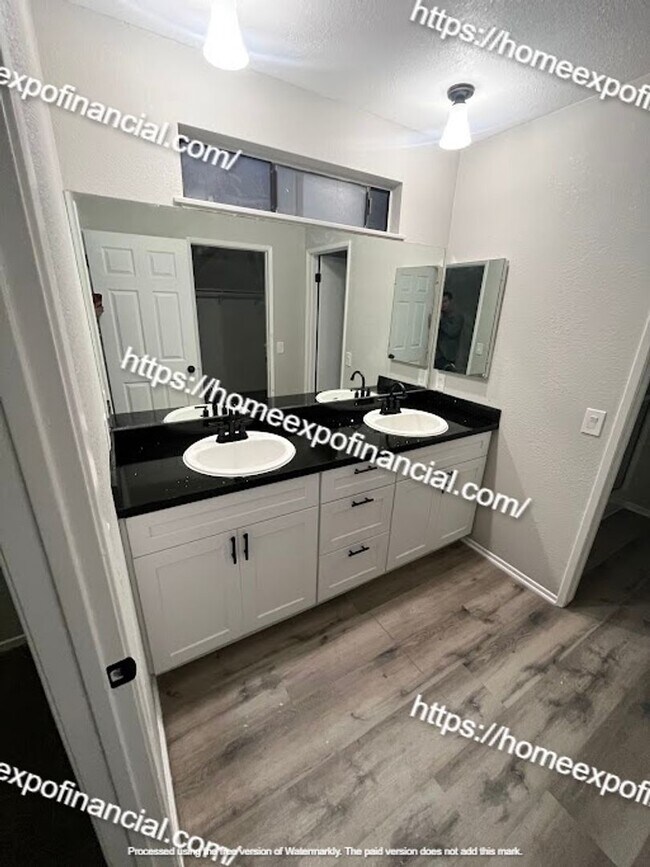 Building Photo - Nice Home For Rent