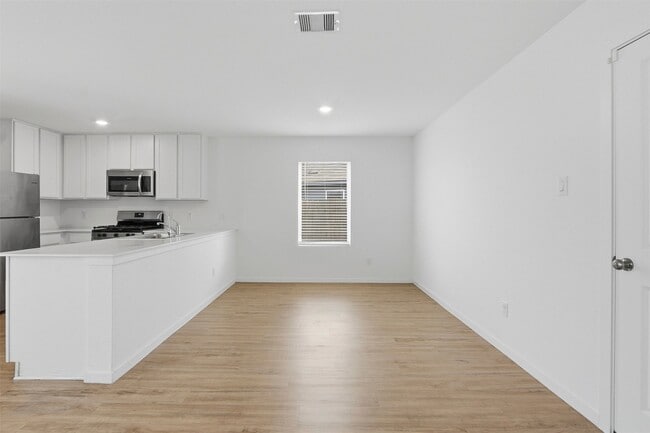 Building Photo - 21006 Longwitton Ln