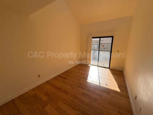 Building Photo - 3939 Madison Ave