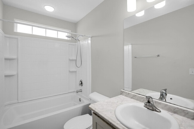 Building Photo - 721 Highgrove Ct