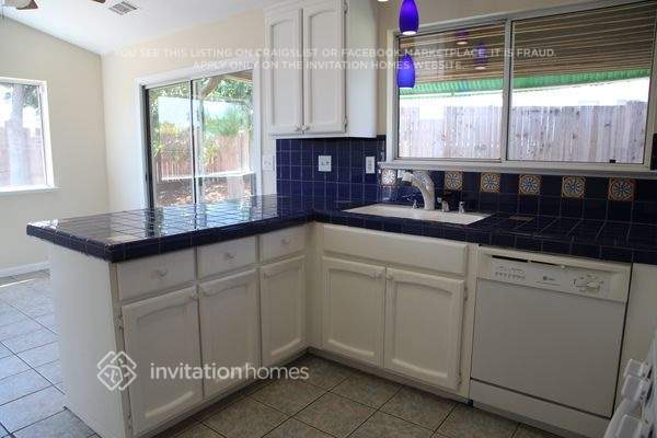 Building Photo - 2116 Viera Ave