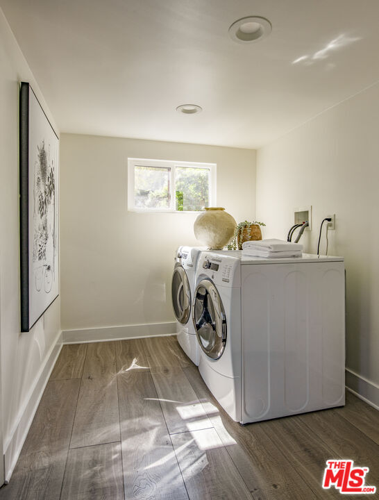 Building Photo - 2370 San Marco Dr