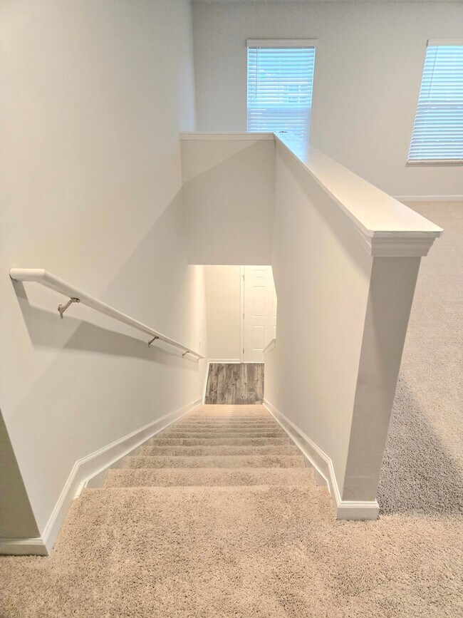 Building Photo - 4828 Southwind Rd