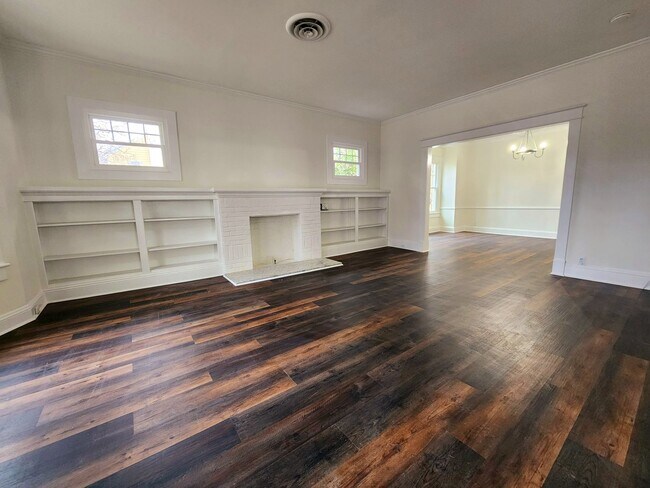 Building Photo - Gorgeous Gem on Corner Lot in Ghent!