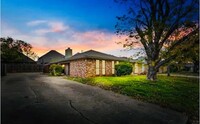 Building Photo - 6913 Sierra Dr