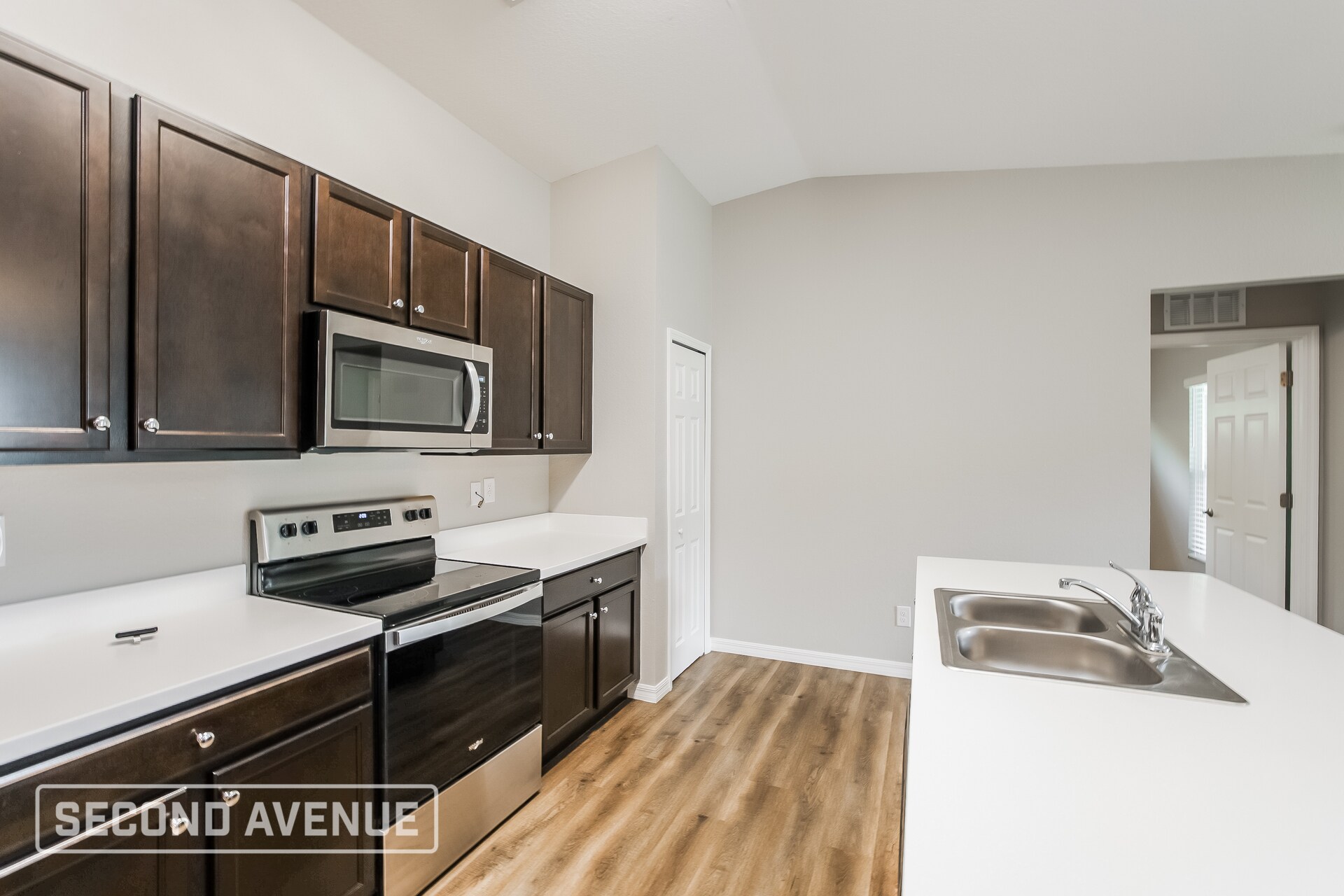 Building Photo - 1532 NE 36th St
