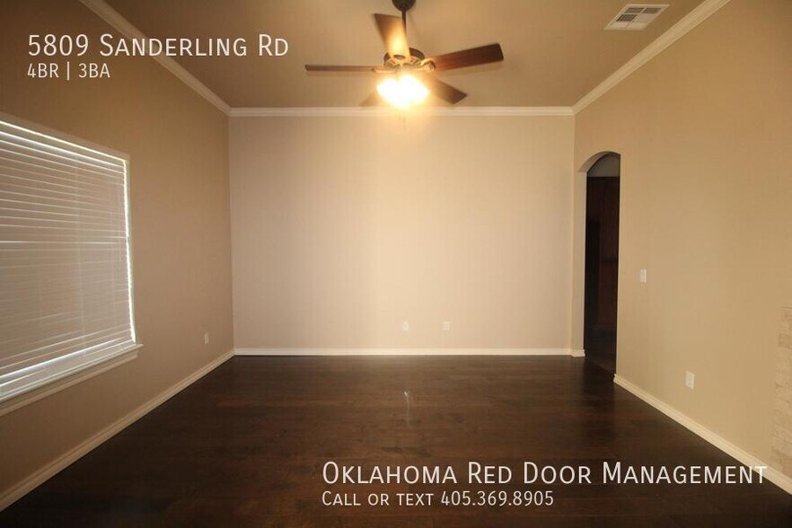 Building Photo - 5809 Sanderling Rd
