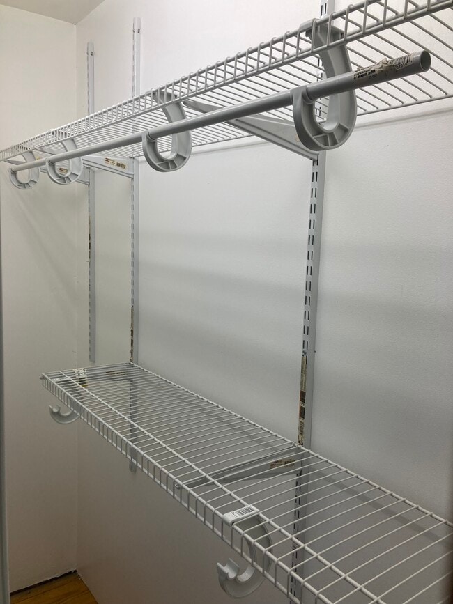 Building Photo - 2401 Bristol Rd