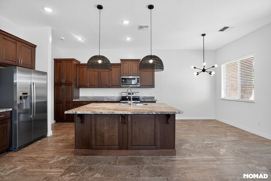 Building Photo - 5355 N Evans Way