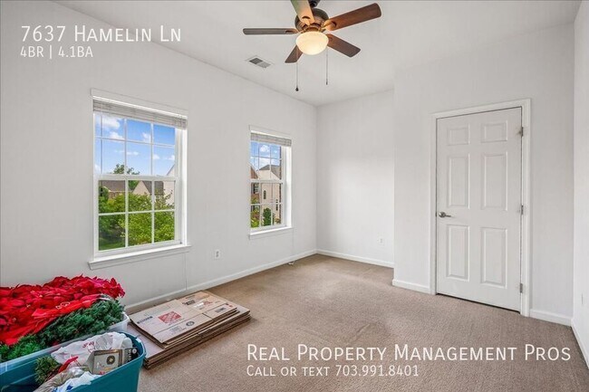 Building Photo - 7637 Hamelin Ln