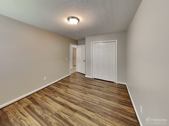 Building Photo - 305 Hester Ct