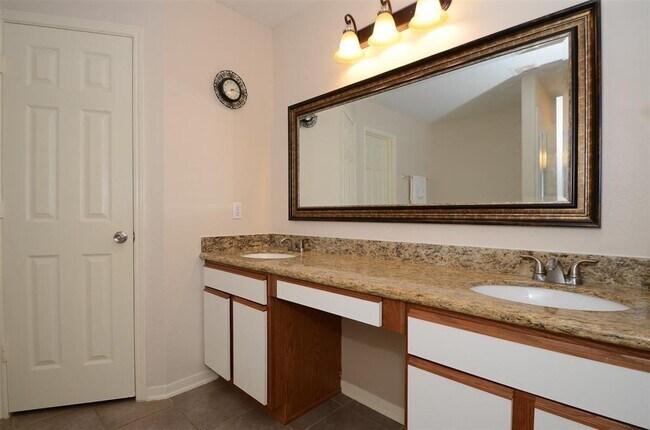 Building Photo - 5043 Natchez Ridge Ct