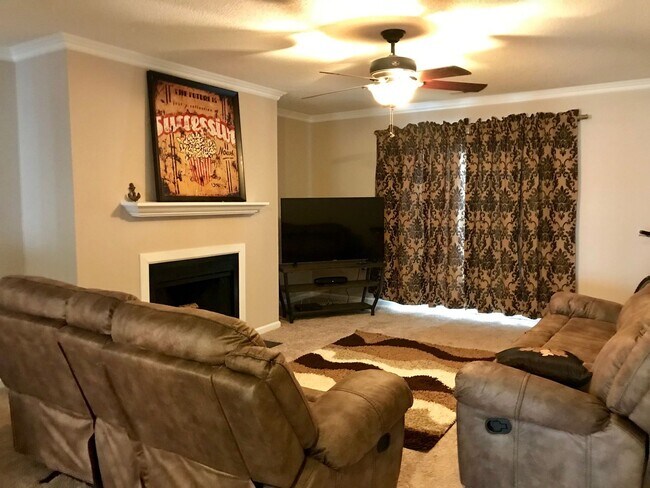 Building Photo - Ghent